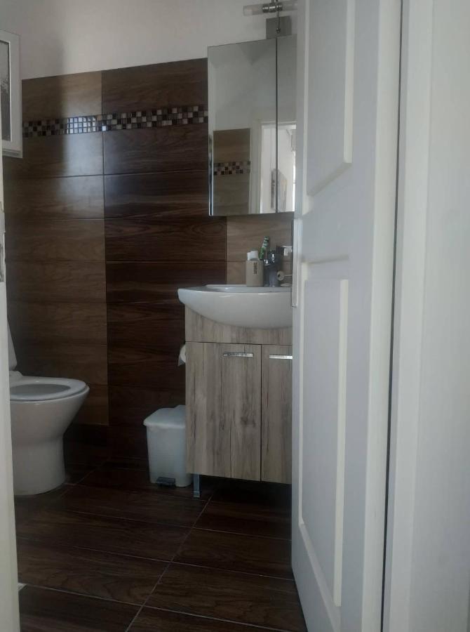 Spiros Apartments Livadia  Ngoại thất bức ảnh