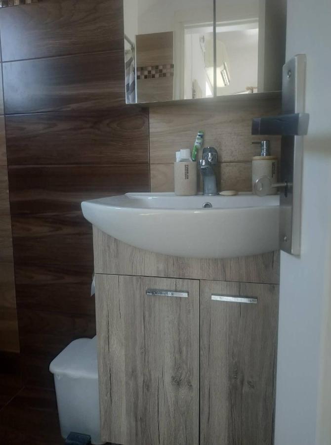 Spiros Apartments Livadia  Ngoại thất bức ảnh